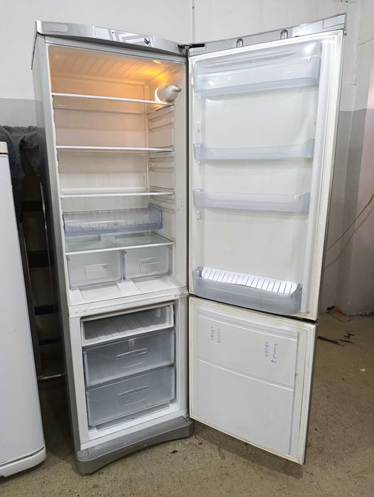 Б/у холодильник Индезит в хорошем состоянии