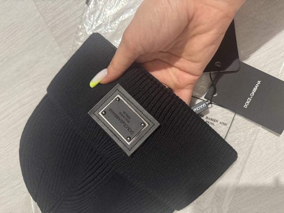 caciula dolce noua cu eticheta