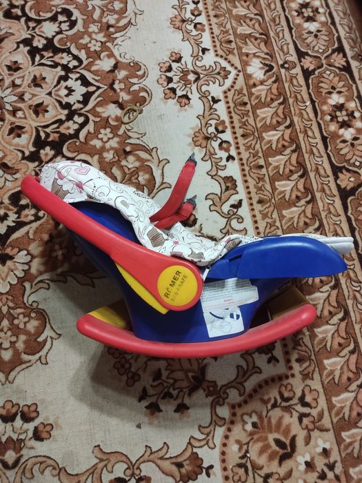 Отдам автолюльку