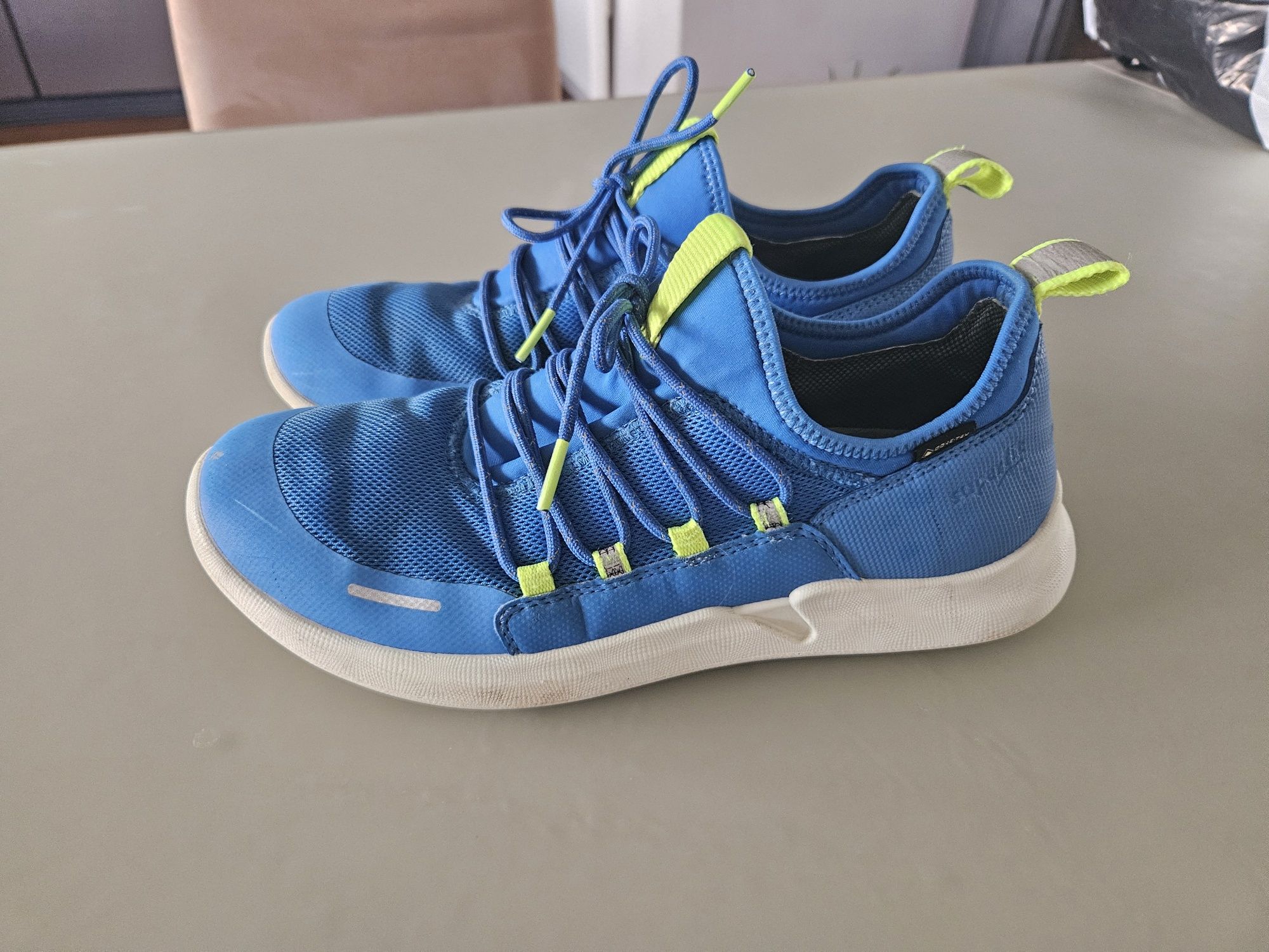 Маратонки Superfit 38 gore-tex