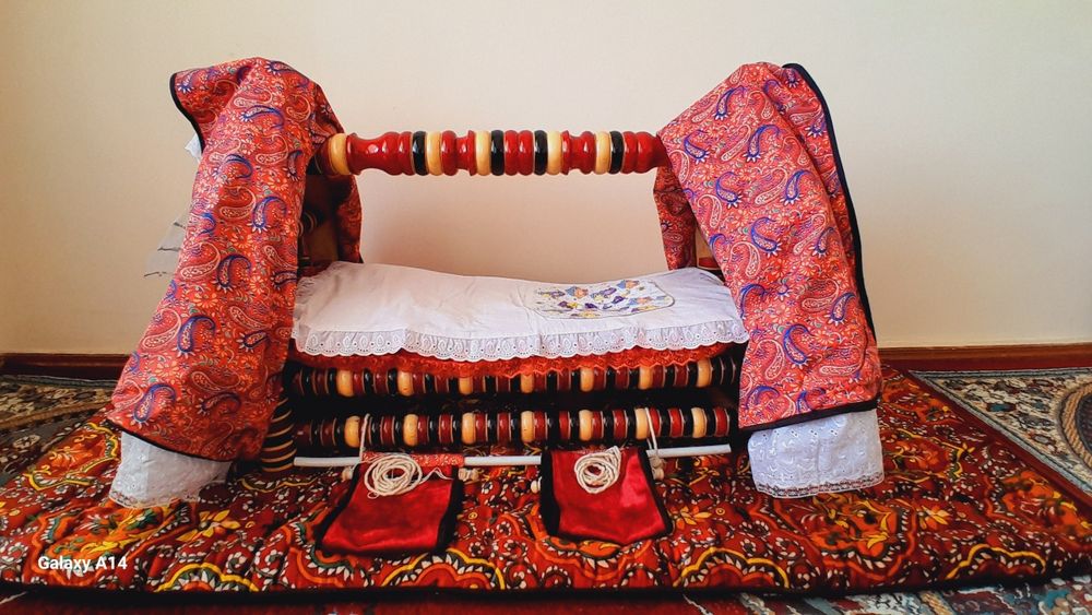 Beshik sotiladi. Srocha.