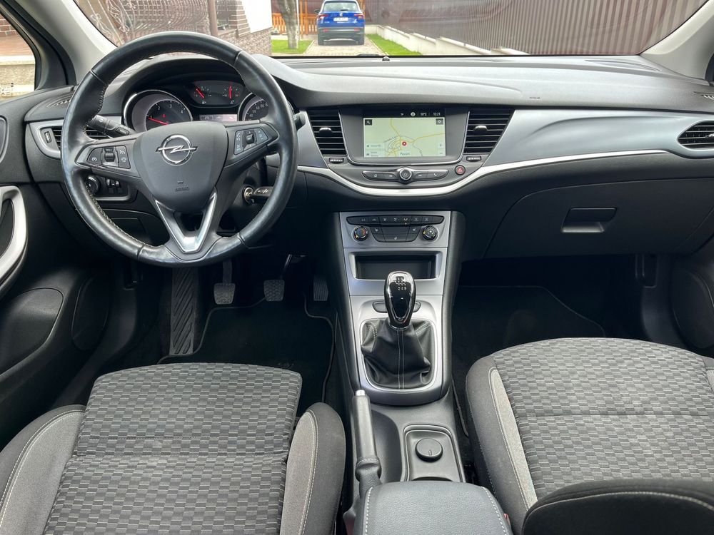 Opel Astra Hatchback 1.5 CDI Super ocazie