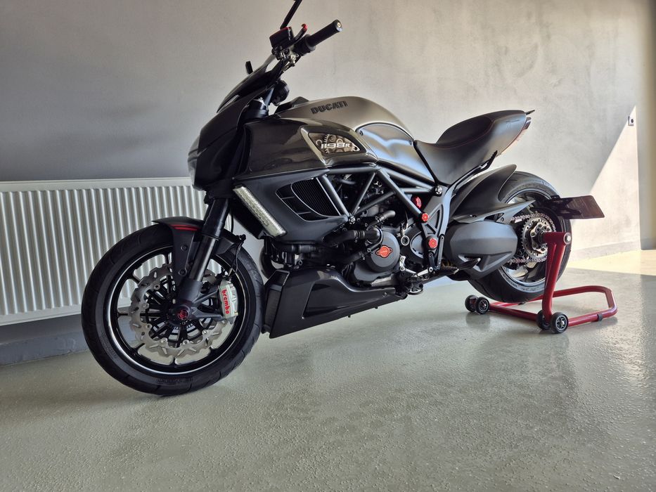Ducati Diavel Carbon Pregătit de Sezon