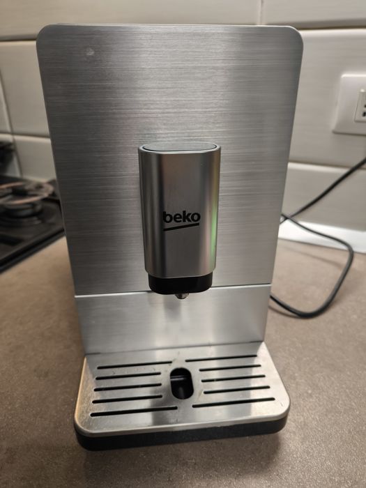 Espressor - expresor BEKO automat cu râșniță incorporată