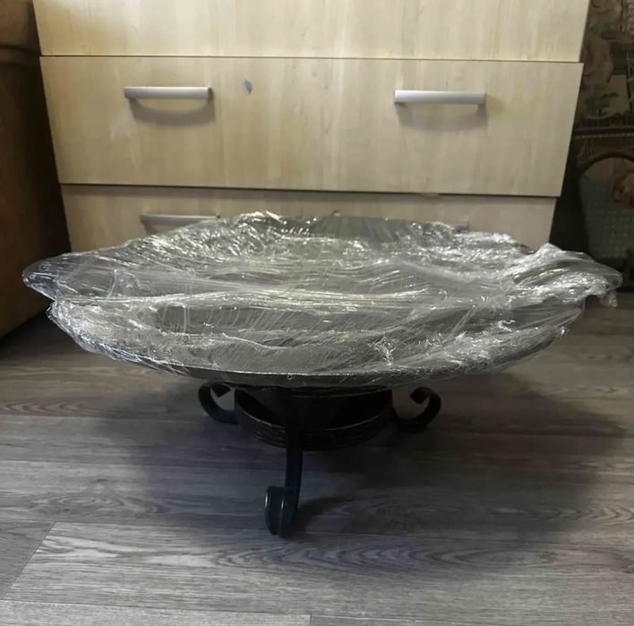 Продам два новых саджа с подставкой