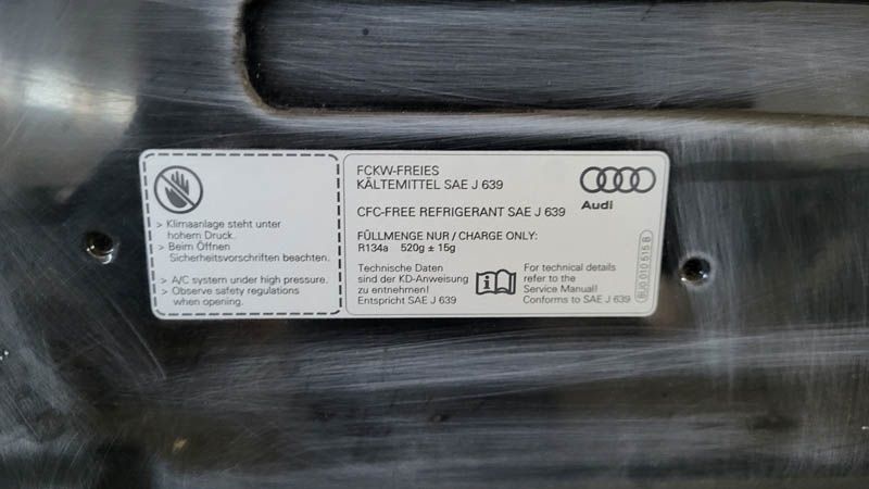 Audi Q3 2014/2018 8U0 capotă față C195