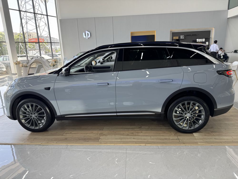 LEAPMOTOR c11 hybrit 300km