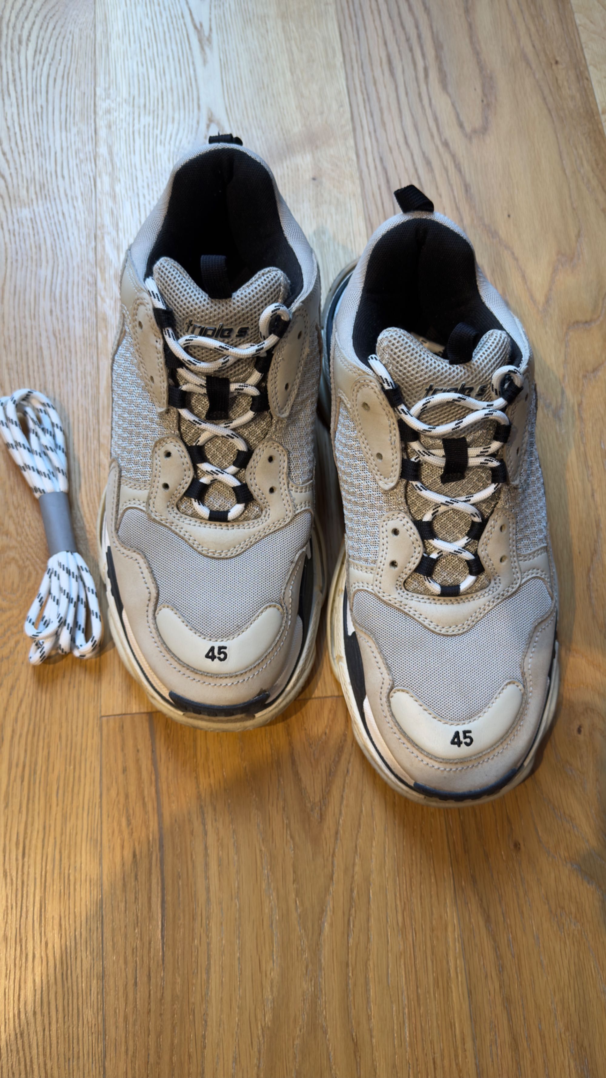 Balenciaga triple S