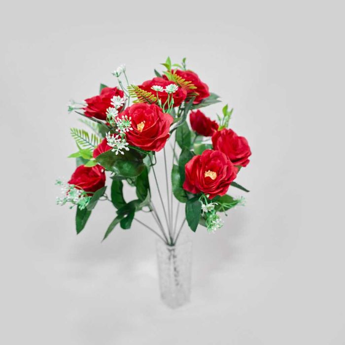 Изкуствени рози – стилна и трайна декорация