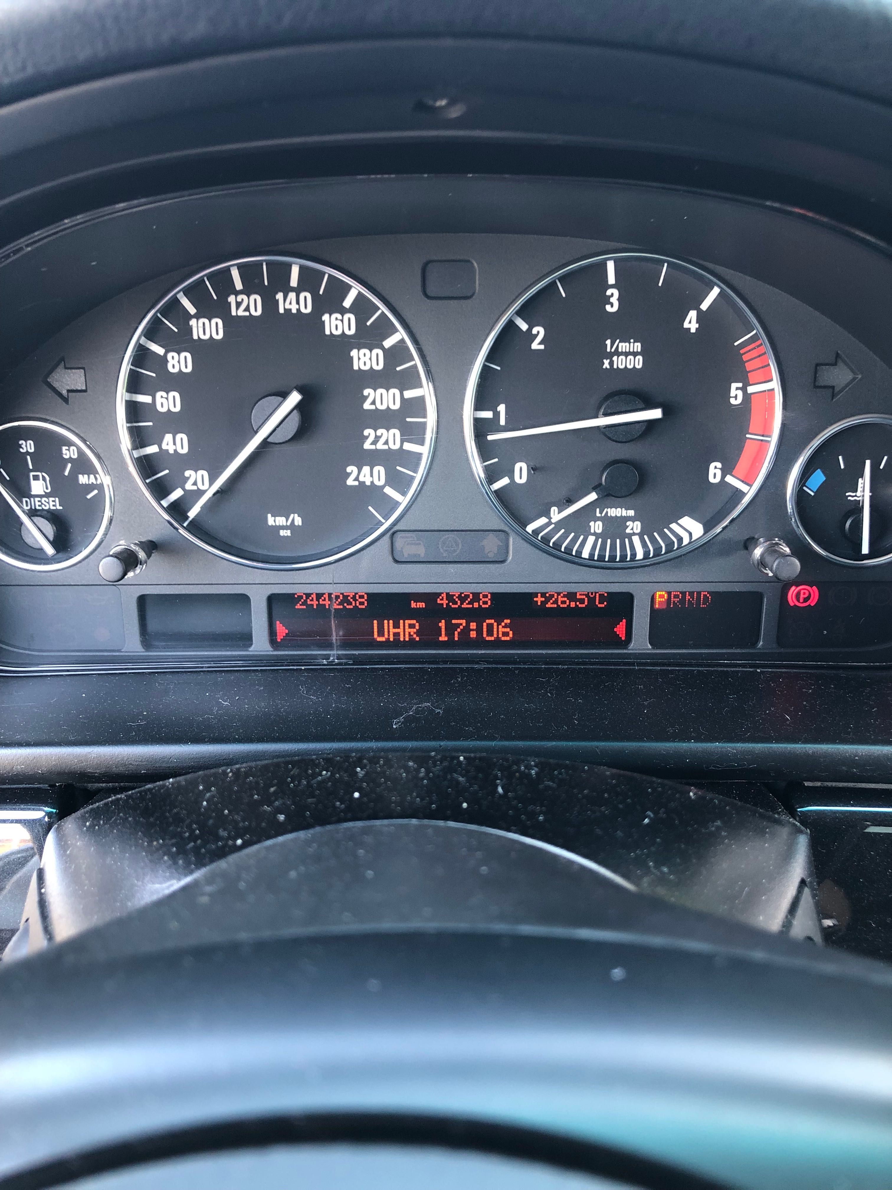 Продава се Bmw530 дизел произведена е2003 автоматик