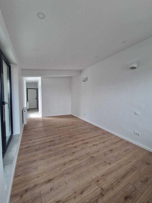 Inchiriez 4 cam-bloc nou-Regie-5'metrou Crangasi, nemobilat