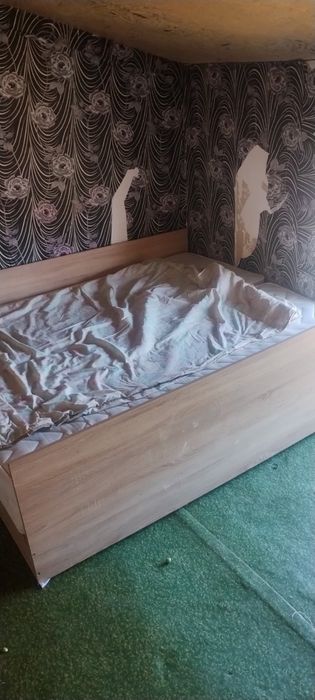 Давам под наем  самостоятелни стаи, квартири, ет.2 в къща в гр. Плевен