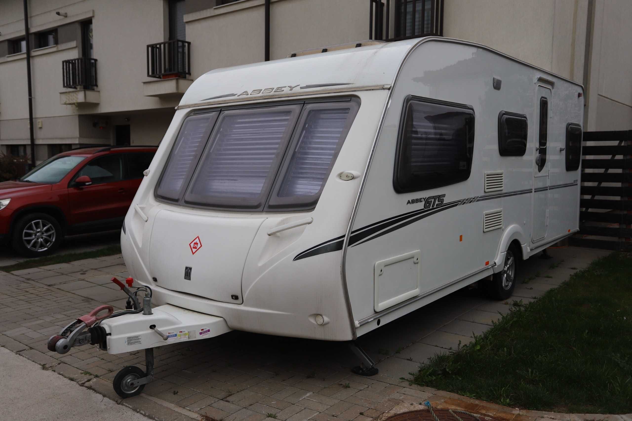 Rulota/caravana inmatriculata RO Abbey GTS 517 - an 2008