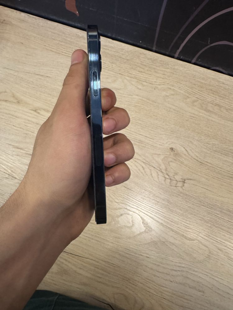 Iphone 12 pro темно синий