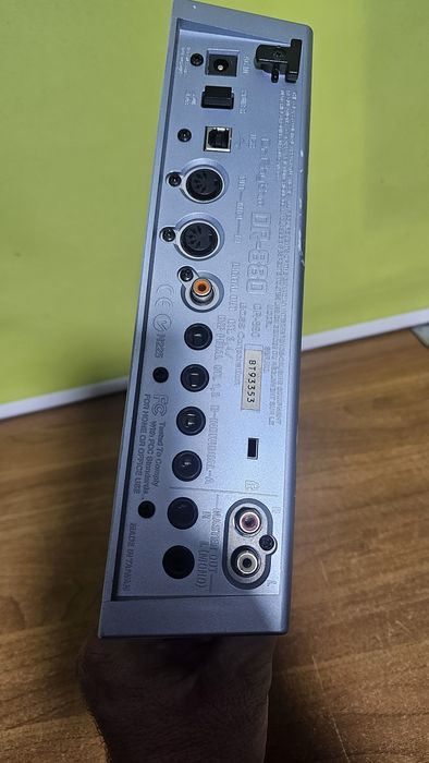 Mixer audio Behringer Xenyx 1832 fx,Boss dr-880