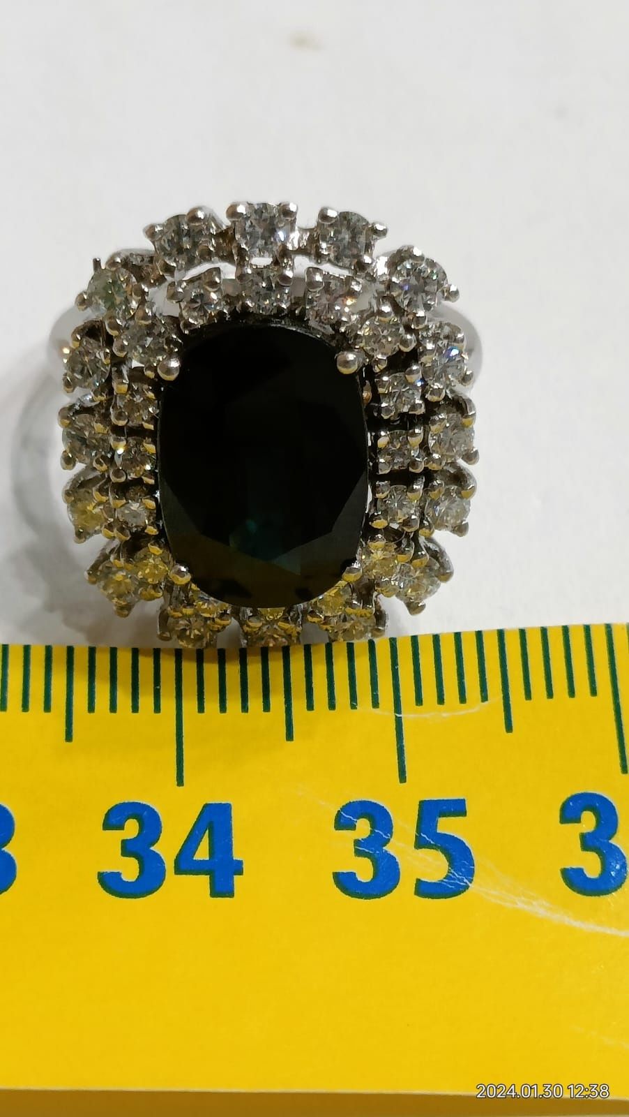 Vind inel din aur cu safir 6ct și 1,20ct diamante