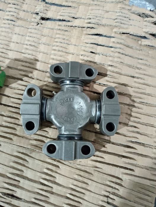Cruce cardanica planetara john deere, MAN,IVECO, KOMATSU seria 8000