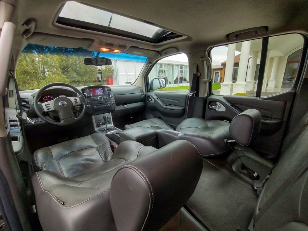 Nissan navara v6