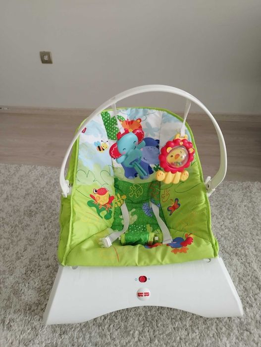 Вибриращ шезлонг FISHER PRICE + Музикална играчка Chicco