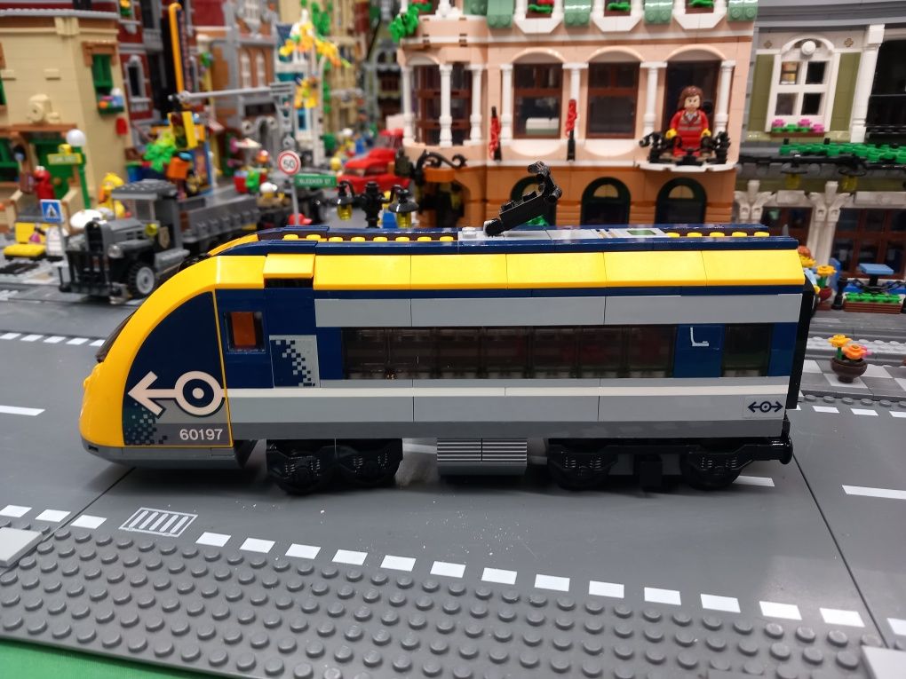 Lego 60197  Locomotivă și vagon călătorii