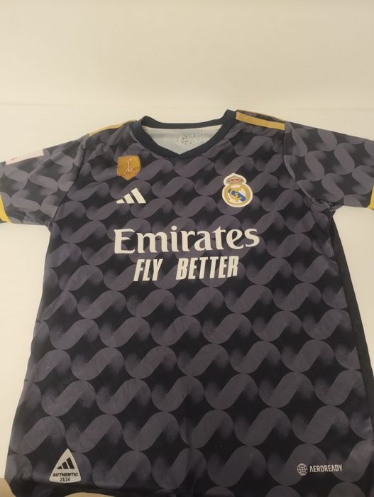 Vând Tricouri de fotbal