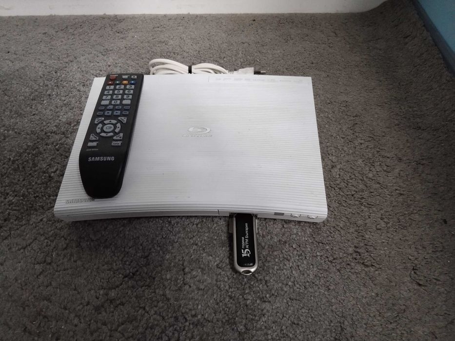 оригинален Блу Рей дивиди юесби плеър-самсунг 3D нов внос от Франция