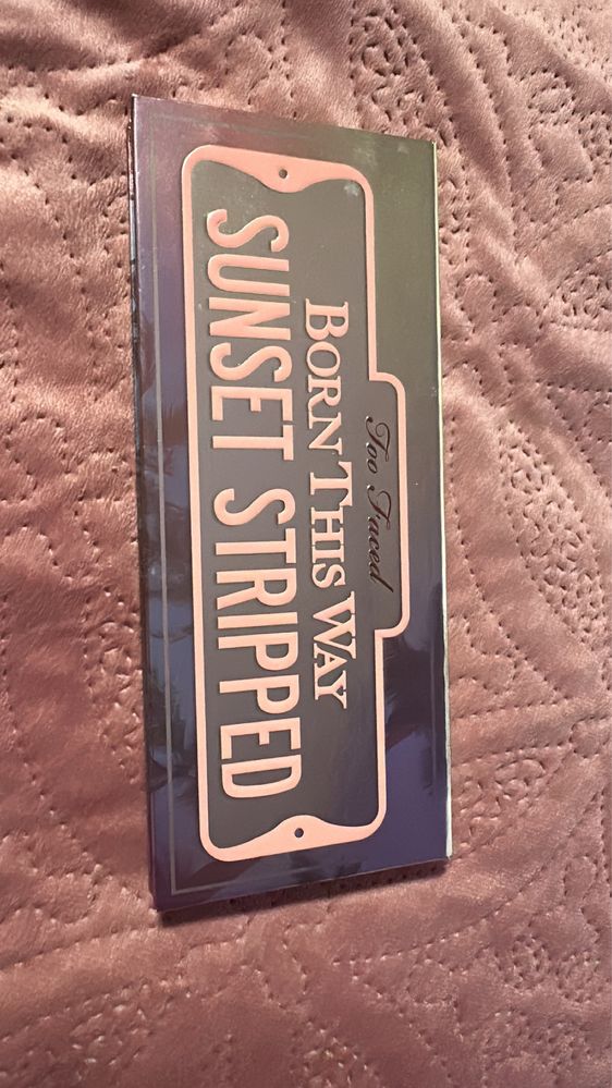 Paleta farduri de pleoape Too Faced