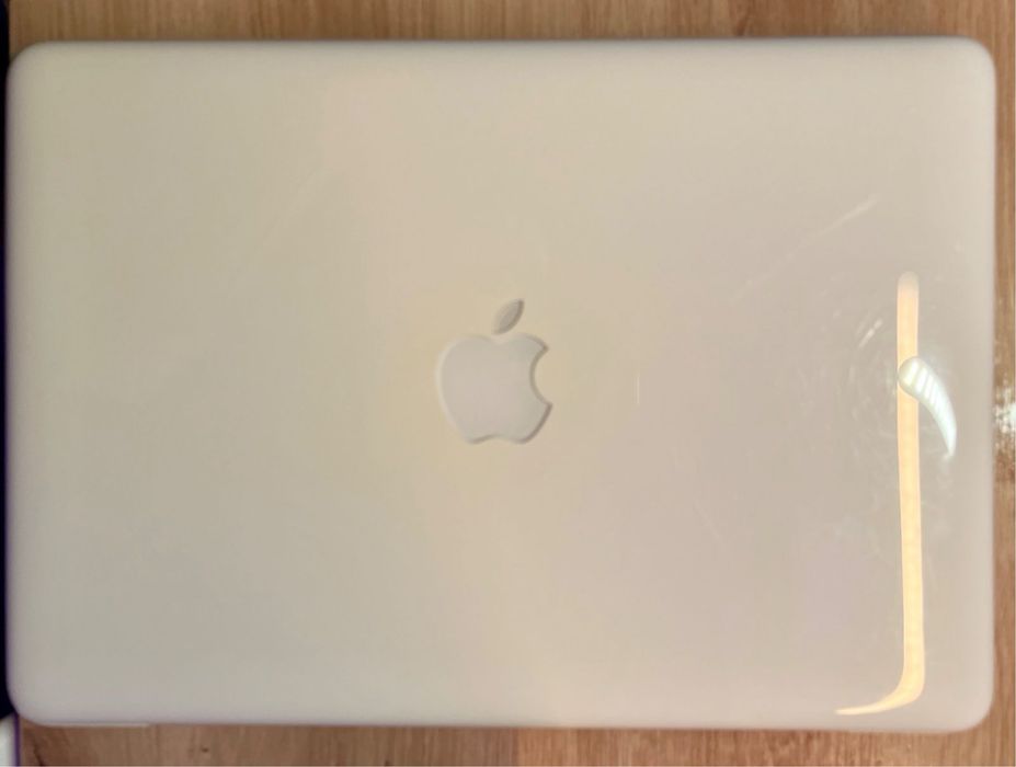 Apple Macbook 13”