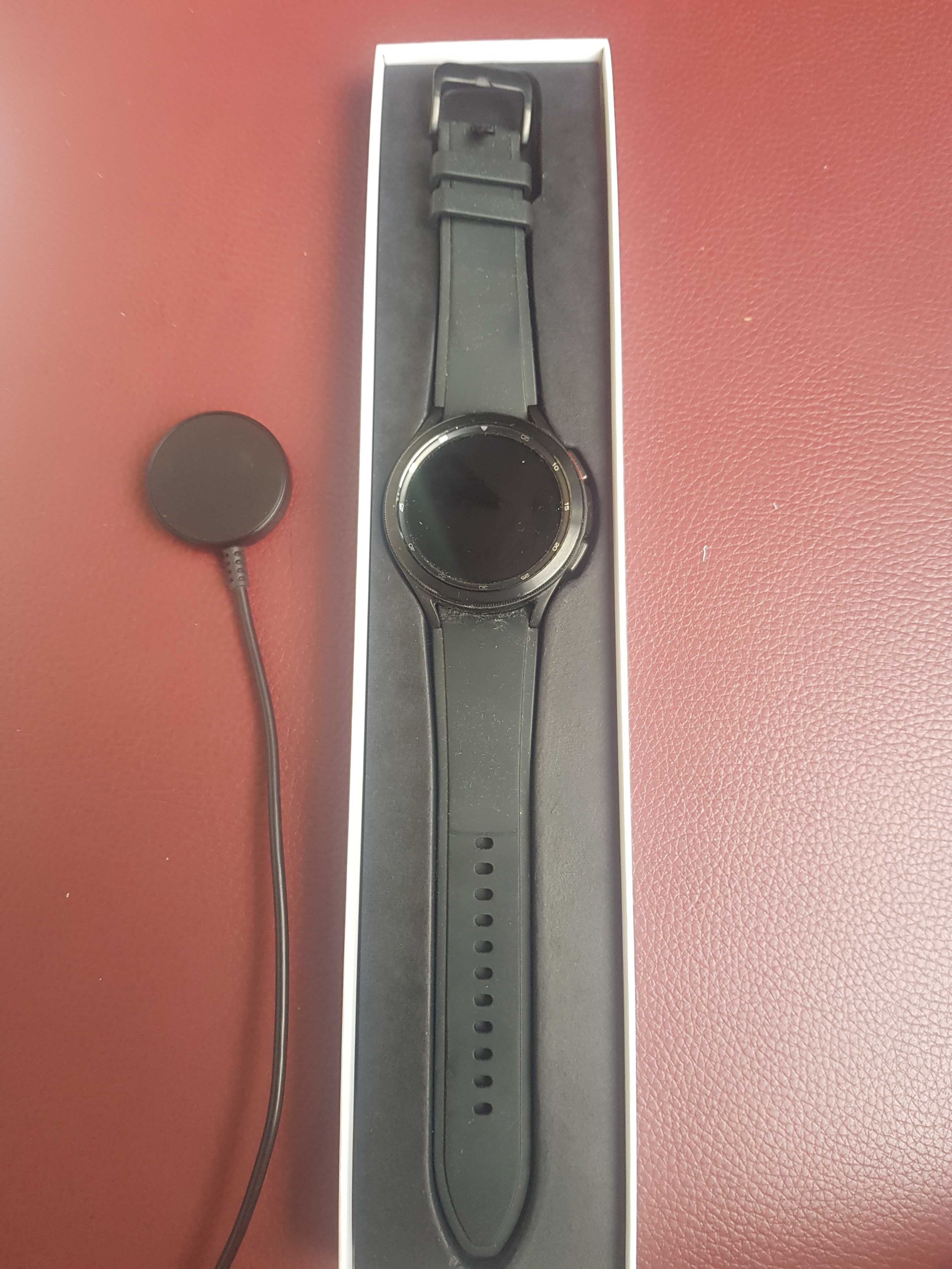 Смарт часовник Samsung watch 4 classic