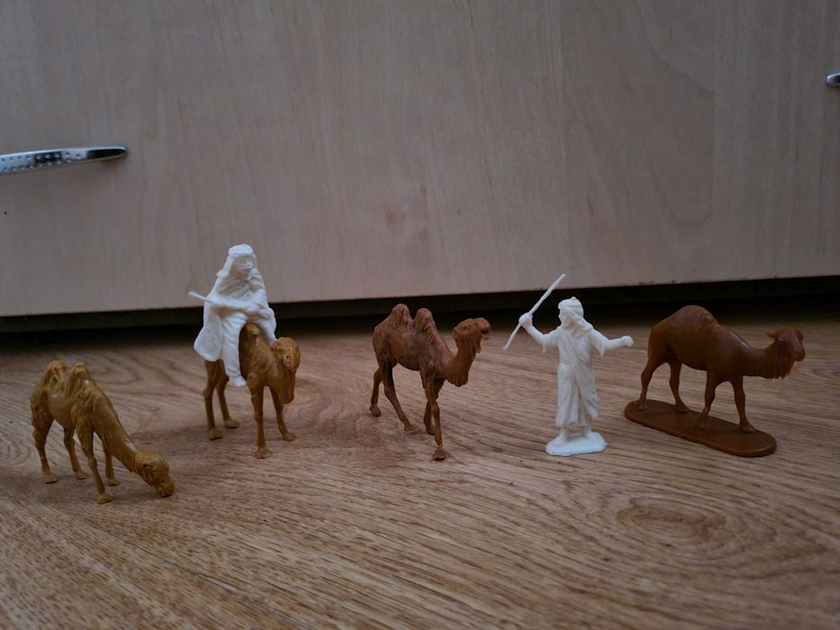 Lot jucarii vechi arabi /beduini comercianti camile stare foto