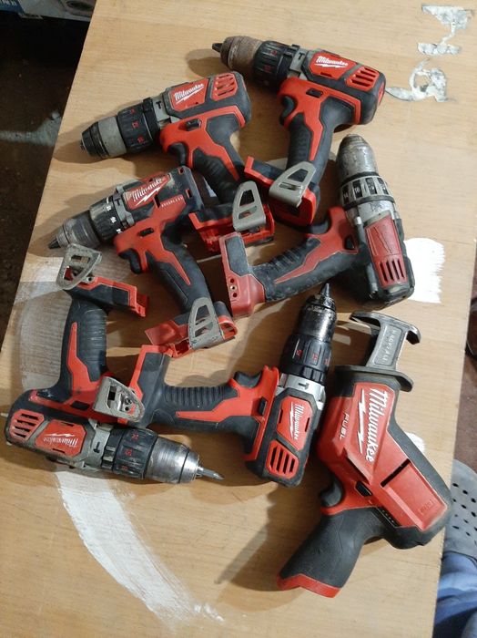 Bormașină, fierăstrău sabie Milwaukee