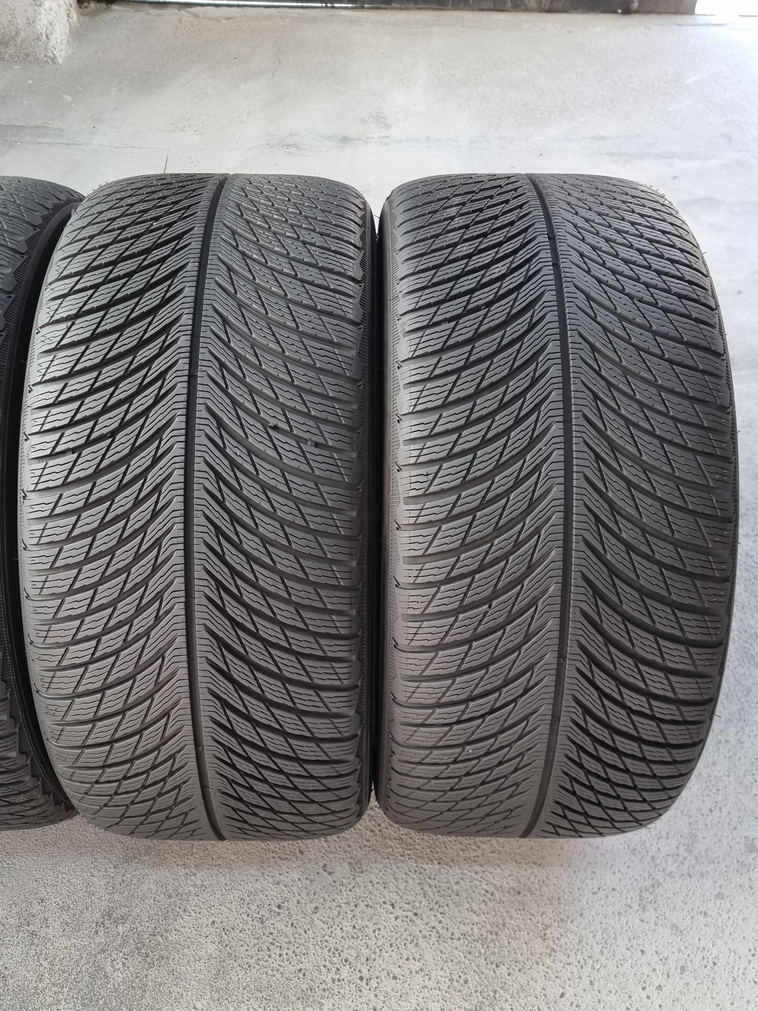 Спорт пакет 265/40/19 и 285/40/19 Michelin 4Броя: 1000лв 7.5мм
