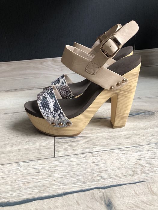 Дамски сандали 40