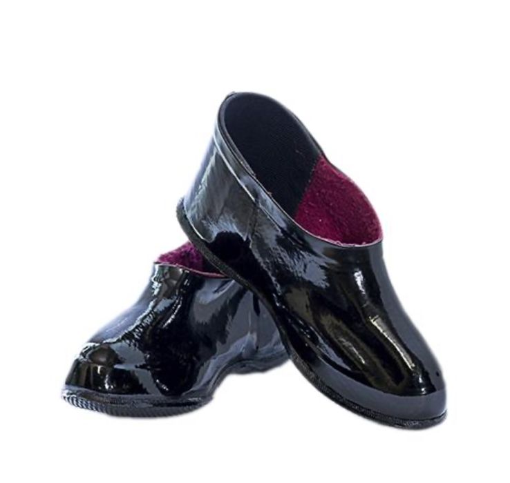 Продам галоши новые