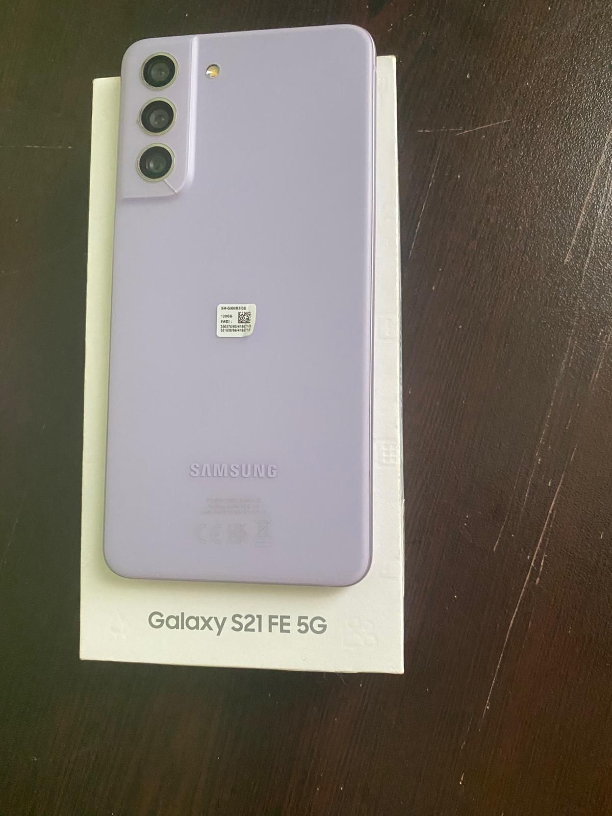 Продавам два телефона(Samsung Galaxy S21 FE/A22)
