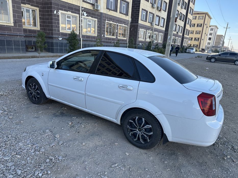 Автомобиль джентра