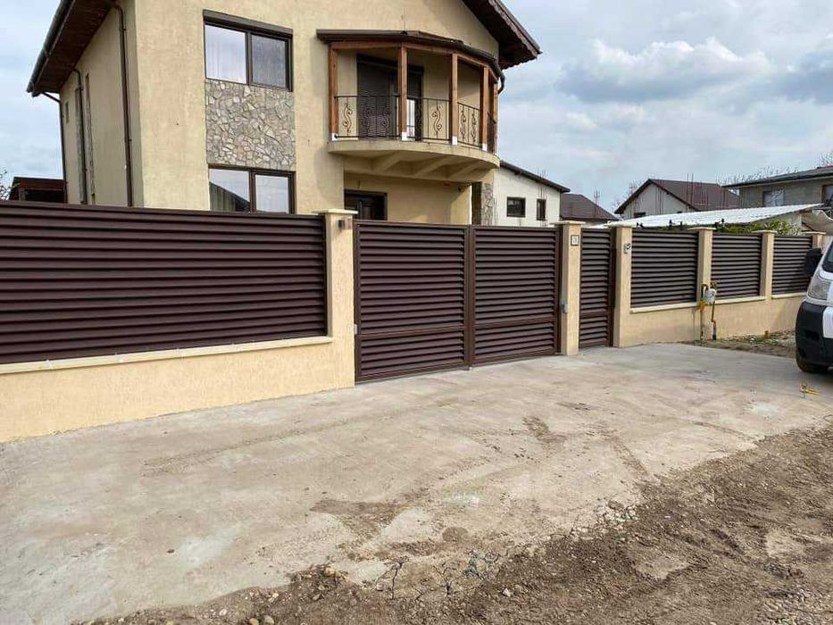 Garduri si porti din panou stil jaluzea de diferite modele la comanda