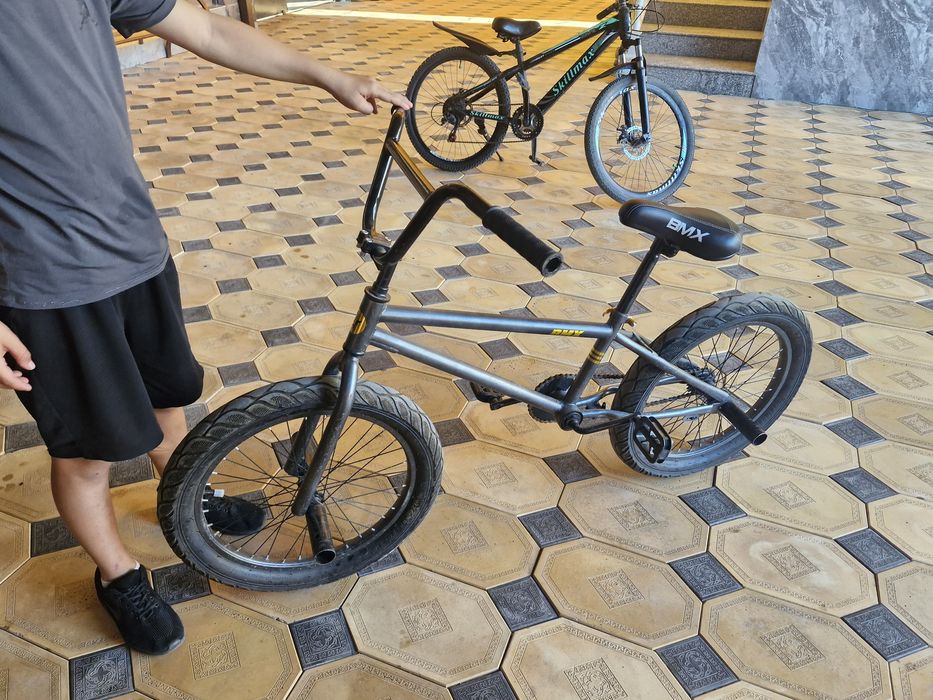 Продам Велосипед спортивный BMX