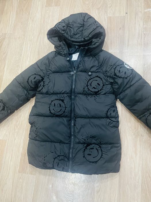 Продам куртку на девочку