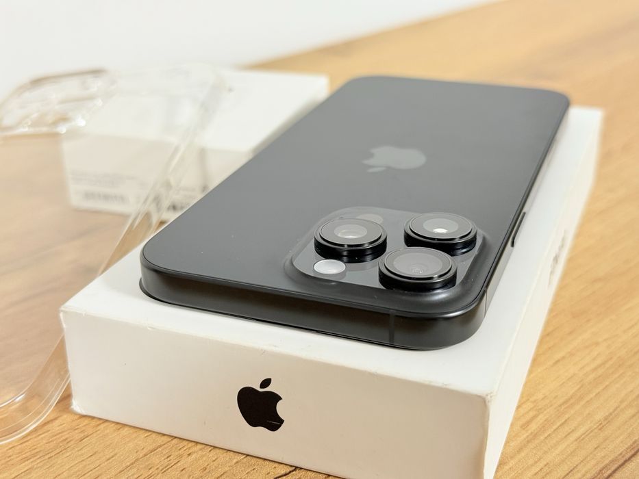 iPhone 16 Pro Max 512GB 1 зареждане!!!