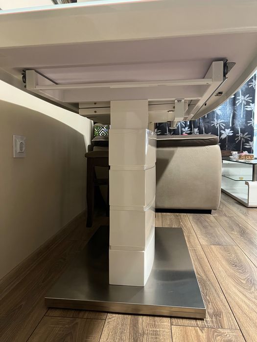 Трапезна кухненска маса