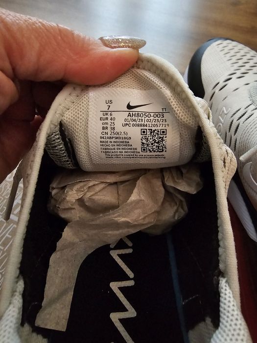 Маратонки Nike Air Max 270