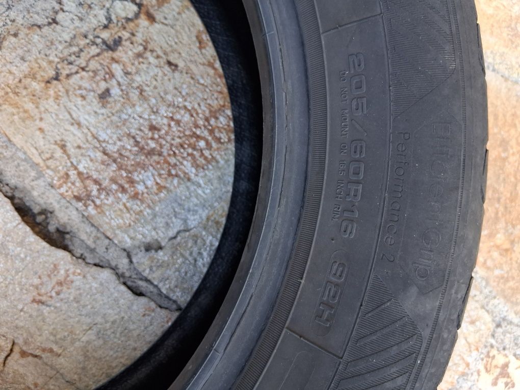 205 60 16 Goodyear 92H