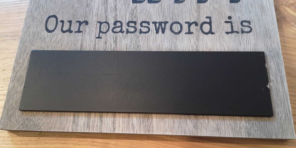 Decoratiune Placa lemn anunt mesaj - Folositi parola noastra de Wi-Fi