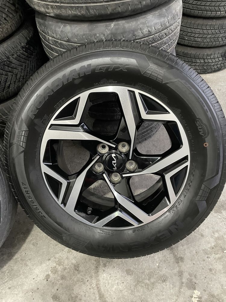 kiya Sportej R17