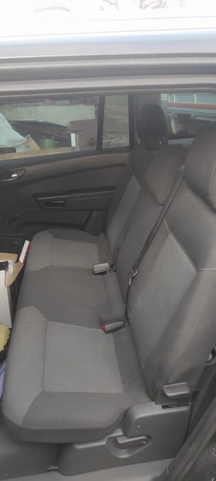 Opel Zafira B 1.9cdti 120- НА ЧАСТИ!!!