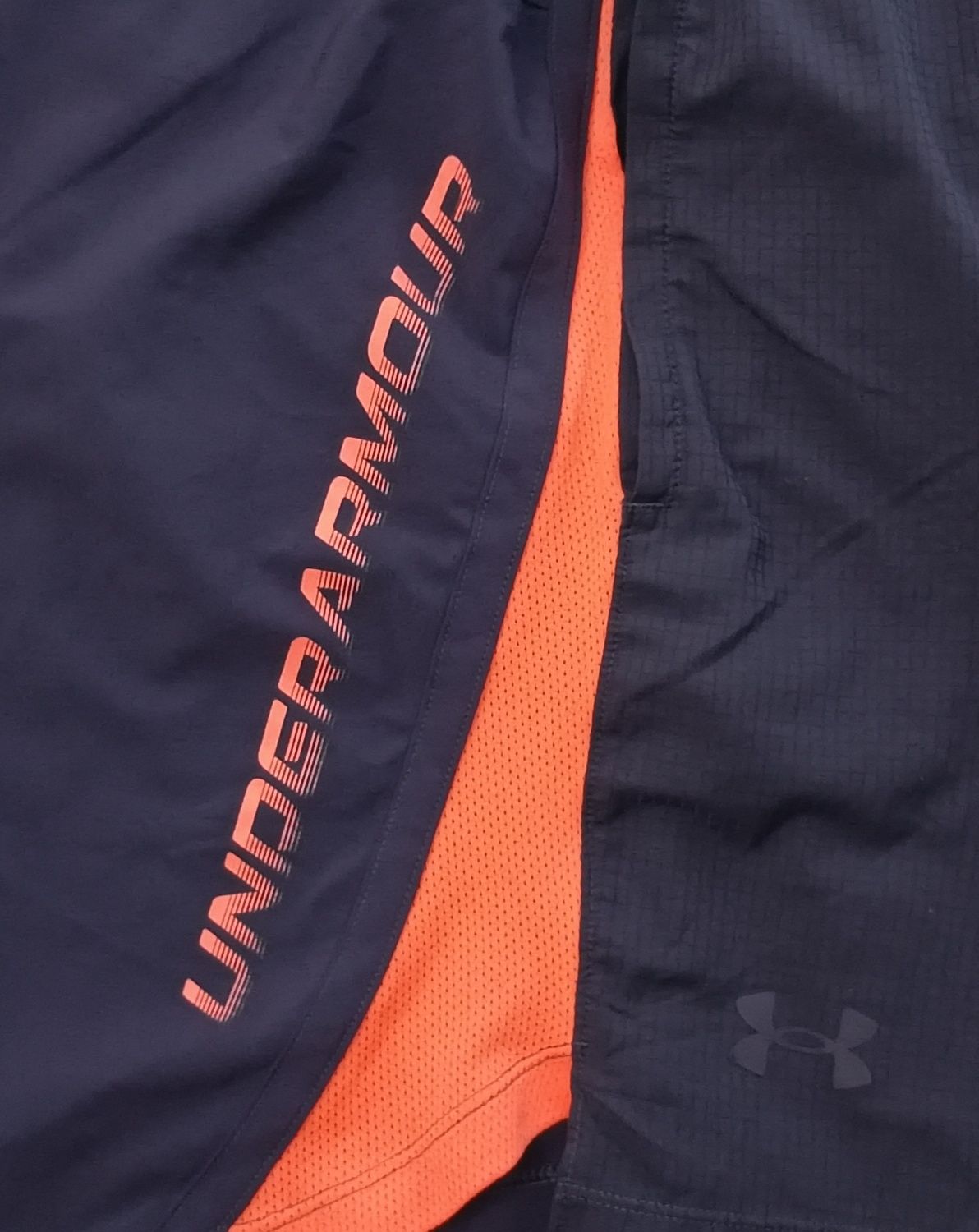 Under Armour UA Shorts оригинални гащета M спорт фитнес шорти бягане