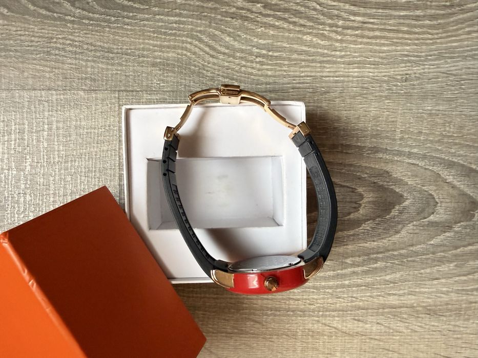 Дамски часовник folli follie