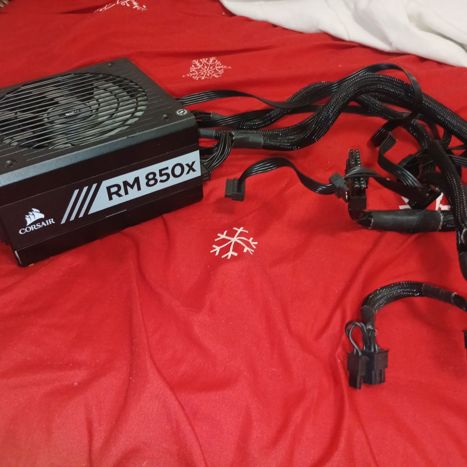 Sursa CORSAIR 850w