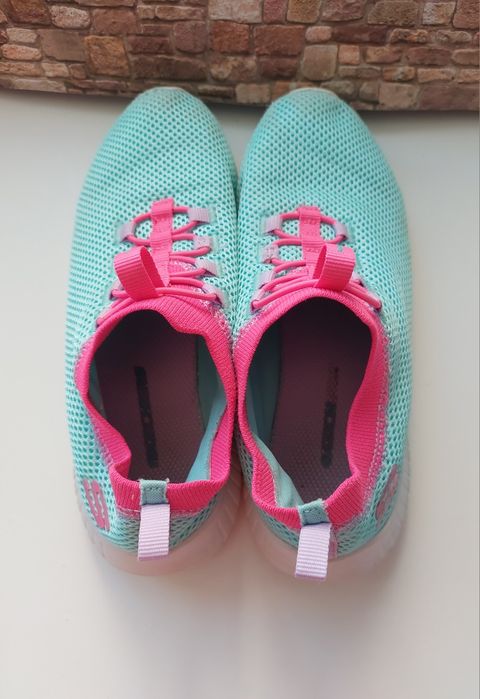 Adidași fete Sketchers textili nr 34